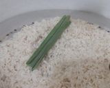 Foto langkah ke 1 dari resep Lemper Isi Ayam Suwir.