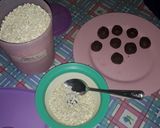Foto langkah ke 4 dari resep Choco Peanut Oat Balls with Blueberry Jam.