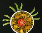 A picture of step 7 of Ghugni or Aloo Matar (no onion garlic).