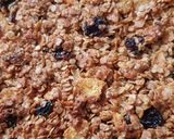 A picture of step 3 of Peanut cornflake crunch oat bars.