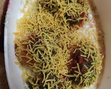 A picture of step 5 of South Indian Dahi wada.