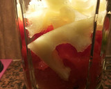 Foto del paso 7 de la receta: Sandia rellena de frutas, en salsa de confituras