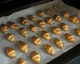 Hình bước làm 4 của món Bánh Croissant Mini Nướng Chấm Sữa Đặc
