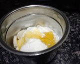 A picture of step 1 of Weightloss isabgol banana smoothie.