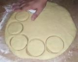 A picture of step 2 of Donuts bun with mango curd filling.