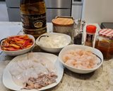 Foto del paso 1 de la receta: Sartén de chipirones, gambas y pimientos