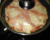 Foto del paso 6 de la receta: Pizza casera de salmón fresco, sin horno