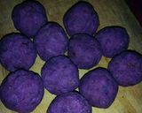 Foto langkah ke 3 dari resep Bola ubi ungu isi gula merah.