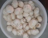 A picture of step 4 of Makhana Raita.