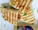 A picture of step 6 of Shawarma bread sandwich.