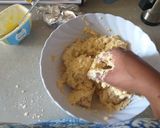 A picture of step 3 of Kenyan meat pie.