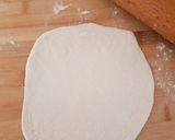 Foto del passaggio 3 della ricetta Calzoni ripieni 🤤😋🙂