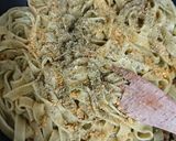 Foto del paso 3 de la receta: Pasta de espinacas al ajillo