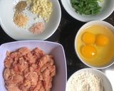 Foto langkah ke 1 dari resep Chicken egg roll.