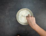 Une image de l'étape 2 de Crêpes sucrées légères et croustillantes 😋.