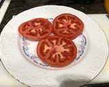 Foto del paso 1 de la receta: Láminas de tomate con espárragos atún mahonesa tortilla en Lékué y huevos de codorniz