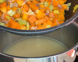 Foto del paso 5 de la receta: Sopa de verduras con albóndigas