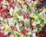 A picture of step 5 of Grilled Chicken Bacon Ranch salad pizza.