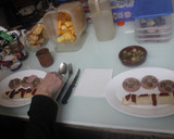 Foto del paso 8 de la receta: Canelón de paté con galletas María