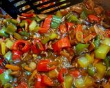 Φωτογραφία βήματος 12 της συνταγής Yaki Udon Stir Fry με λαχανικά και μπέικον C&G