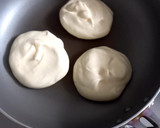 Foto langkah ke 4 dari resep 5).Souffle Pancake 1 Butir Telur No Mixer.