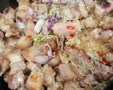 Hình bước làm 3 của món Ba chỉ rim mắm sả