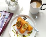 Foto langkah ke 15 dari resep Roti Gulung Crispy Vla Matcha.