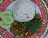 รูปขั้นตอนการทำที่ 5 ของ เนื้อผัดพริกแกงราดหน้าข้าว