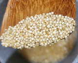 Foto del paso 2 de la receta: 🐟Medallones de merluza, quinoa y acelga al horno 🐟
