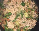 A picture of step 2 of Easy fried canned tuna with veggies.