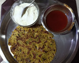 पोह्यांचे थालिपिठ (pohyanche thalipeeth recipe in marathi) रेसिपी स्टेप 7 फोटो 