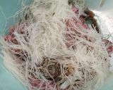 รูปขั้นตอนการทำที่ 1 ของ ต้มมะระผักกาดดอง (หมูสับวุ้นเส้น)