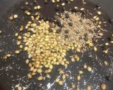 A picture of step 3 of Aloo paratha.
