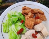 Foto langkah ke 5 dari resep Sup Ikan Gabus Goreng.