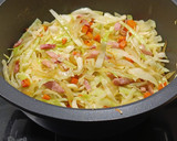 Foto del paso 3 de la receta: Sopa de repollo al curry Madrás