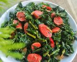 Foto langkah ke 3 dari resep Tumis Daun Pepaya Sosis.