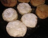 A picture of step 3 of Aloo ke Kabab.