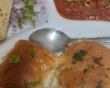 A picture of step 5 of Pau bhaji, Mumbai 's roadside meal on the go.