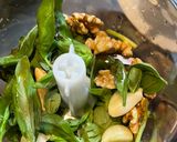 Foto del paso 1 de la receta: 🌿 Pesto casero de albahaca y nueces