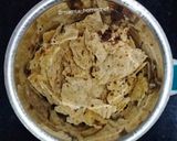 A picture of step 1 of Roti Thalipeeth.