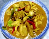รูปขั้นตอนการทำที่ 7 ของ ผัดเผ็ดไข่ปลาหมึกลูกกล้วยดิบ