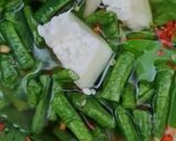 Foto langkah ke 2 dari resep Sayur Asem Pepaya Muda, Labu Siam & Buah Asam.