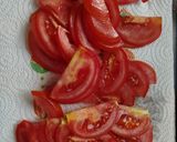 Une image de l'étape 2 de Tarte à la tomate au thon et à la moutarde.