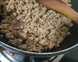 Foto langkah ke 3 dari resep Daging ayam cincang masak daun selasih/thailan kemangi.