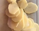 Foto del passaggio 1 della ricetta Trancio di Salmone Light su Letto di Piselli e Patate