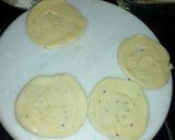 A picture of step 4 of Khasta khara kachori.