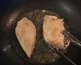 Foto langkah ke 2 dari resep Ayam Kecap Pedas Manis.