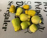 Une image de l'étape 1 de Compote de coings du Japon, pommes et citron.