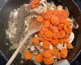 Une image de l'étape 3 de Sauté de poulet aux champignons 🍄.