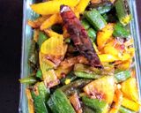 A picture of step 6 of Bhindi, Aloo, Pyaz Fry.